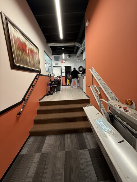 More Photos Of 7525 Topanga Canyon Blvd, Canoga Park Storefront Retail Office For Lease