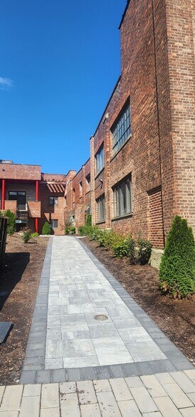 More Photos Of 201 Park Ave, Albany Apartments For Sale