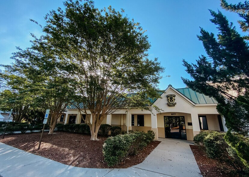 More Photos Of 670 SW Broad St, Southern Pines Office For Lease