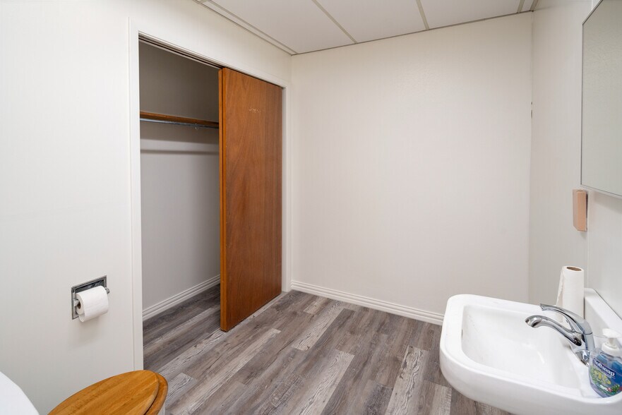 More Photos Of 504 S Denton Tap Rd, Coppell Medical For Lease