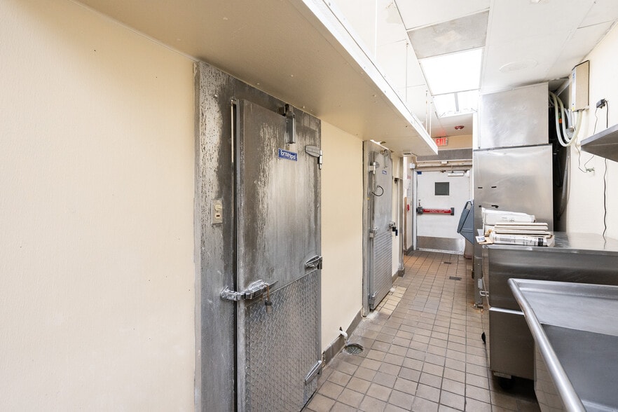 More Photos Of 3162 S Atlantic Ave, Daytona Beach Shores Restaurant For Lease