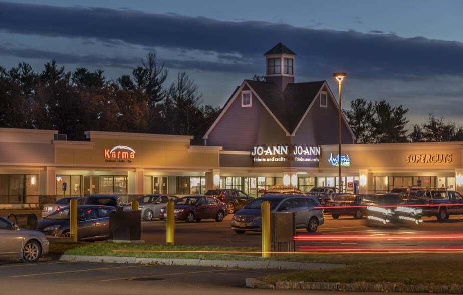 More Photos Of 160-174 Littleton Rd, Westford Unknown For Lease