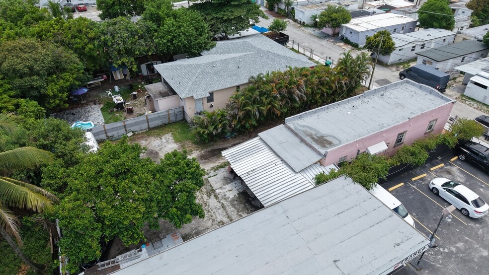 More Photos Of 821 SW 31st Ct, Miami Apartments For Sale