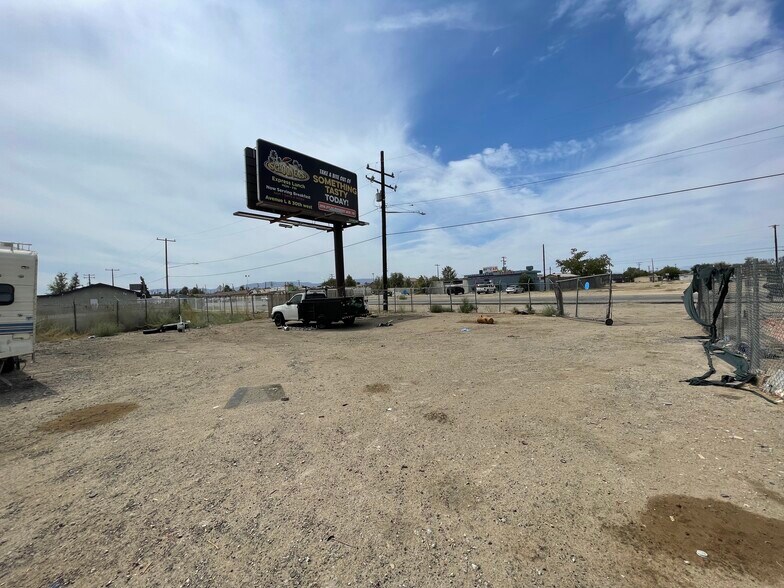 More Photos Of 45424 N Sierra Hwy, Lancaster Manufacturing For Sale