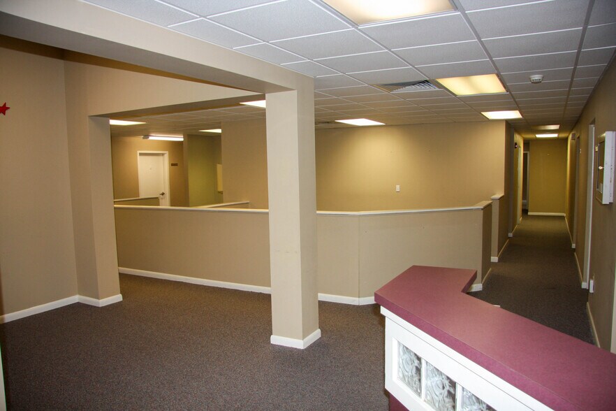 More Photos Of 1301 Government St, Pensacola Flex For Sale