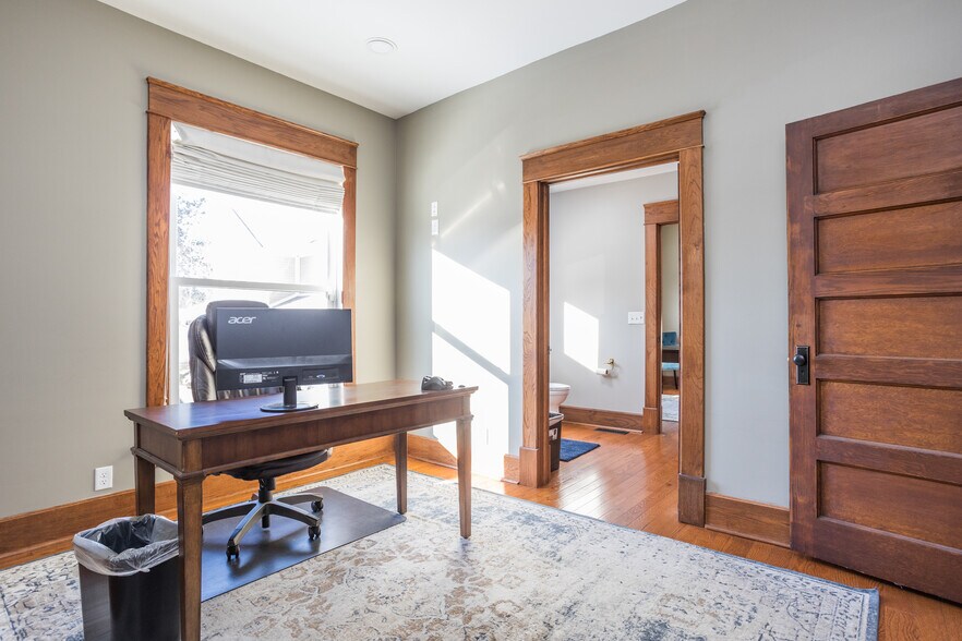 More Photos Of 502 W Main St, Danville Office For Sale