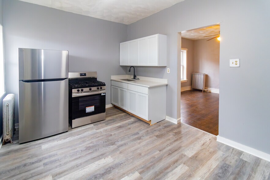 More Photos Of 7304 S Union Ave, Chicago Multifamily For Sale