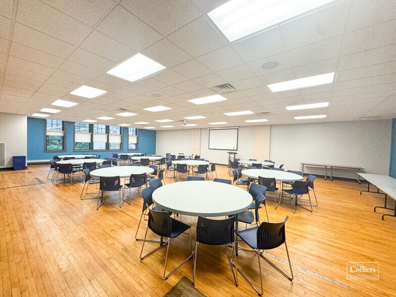 More Photos Of 1908 Wylie Ave, Pittsburgh Office For Lease