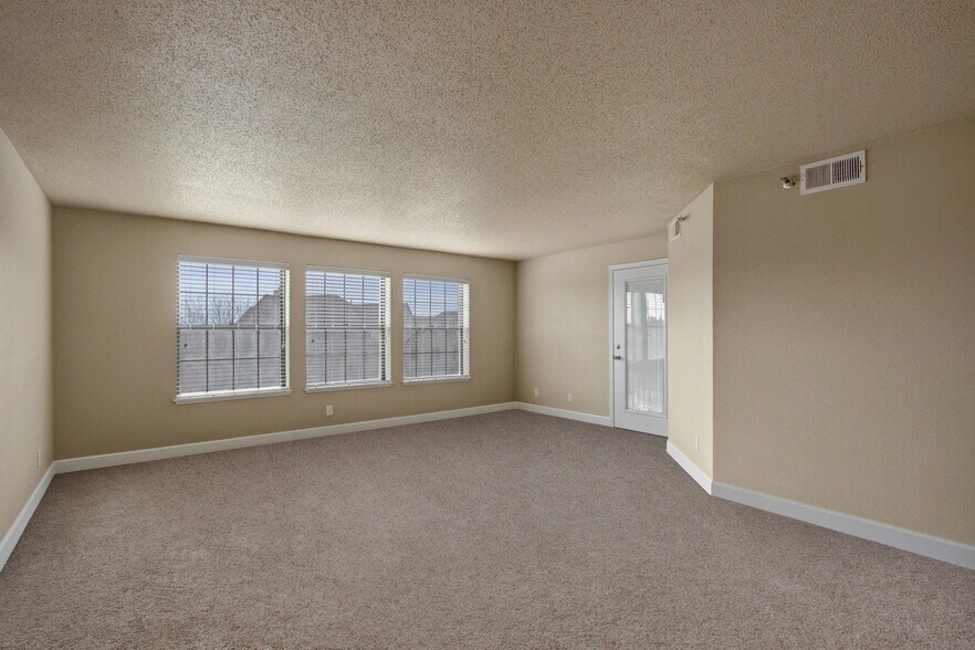 More Photos Of 8617 Edinbrook Xing, Brooklyn Park Apartments For Sale