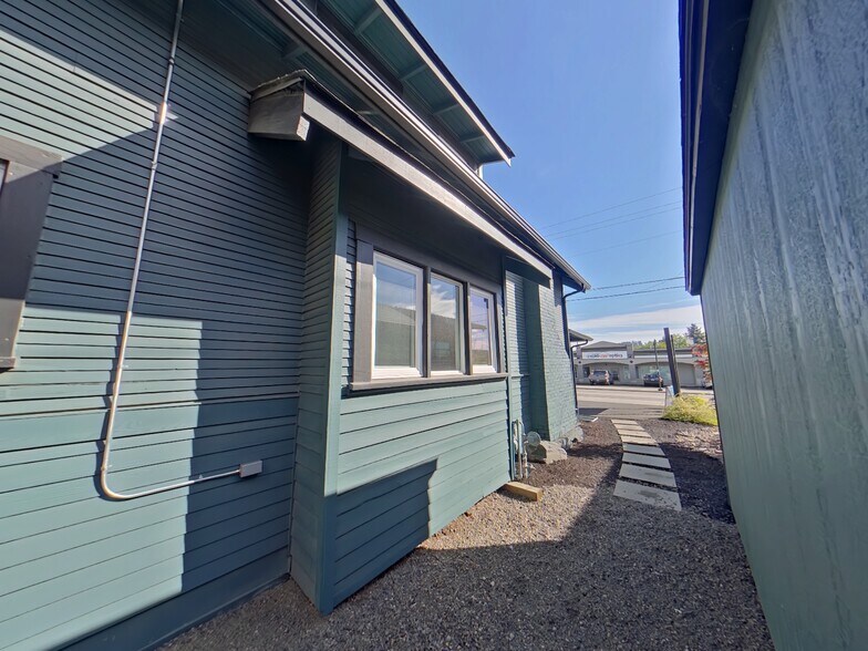 More Photos Of 2650 Willamette St, Eugene Loft Creative Space For Lease