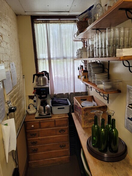 More Photos Of 26 Depot Ave, Windsor Restaurant For Sale