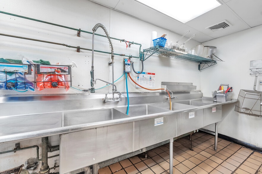 More Photos Of 3 Stafford St, Worcester Restaurant For Sale