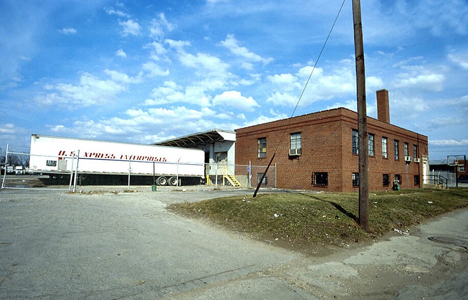 More Photos Of 1000 E 5th Ave, Columbus Truck Terminal For Lease