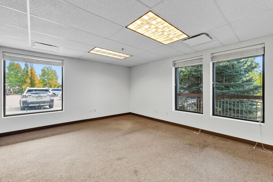 More Photos Of 114 Village Pl, Dillon Office For Lease