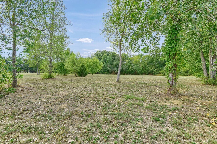 More Photos Of TBD TBD Ole Ambrose Road, Bells Land For Sale