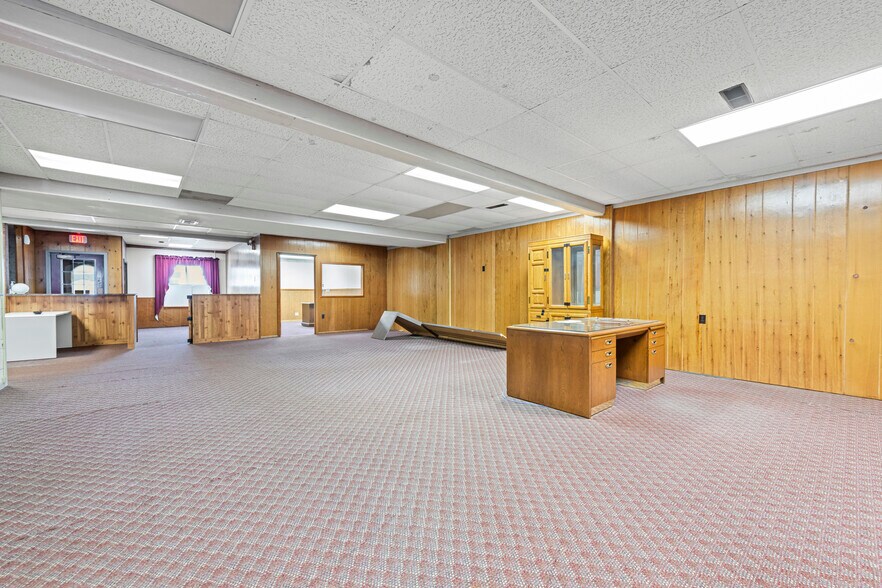 More Photos Of 3103 Lapeer Rd, Port Huron General Retail For Sale