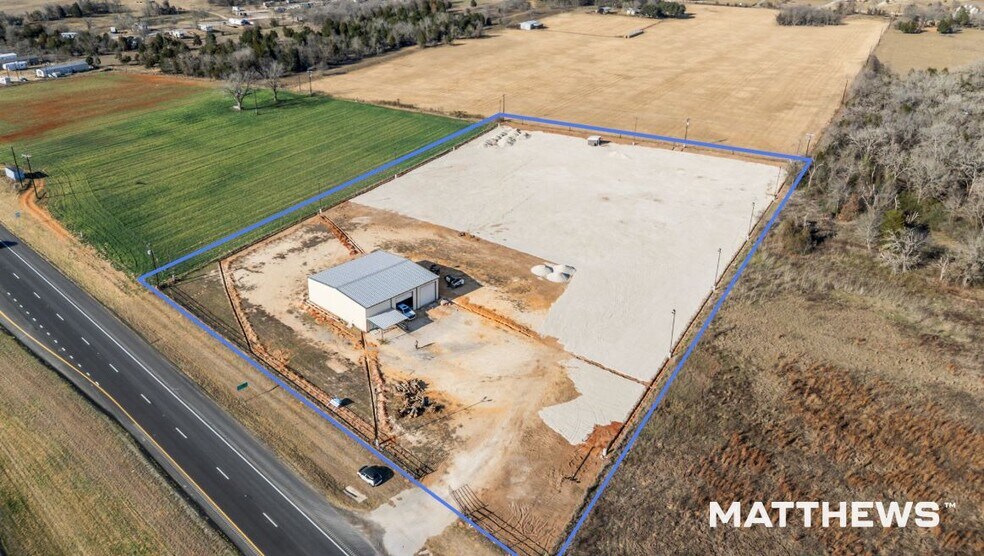 Primary Photo Of 940 E US Highway 290, Elgin Distribution For Lease