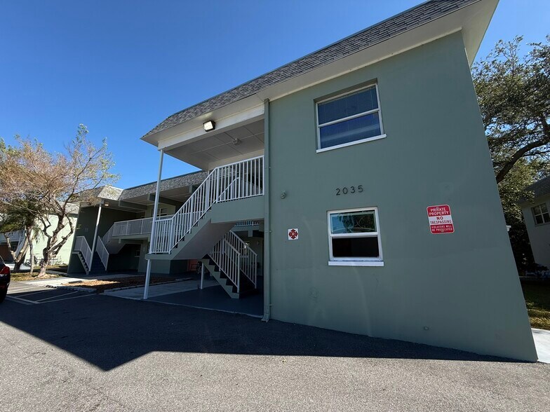 More Photos Of 2035 Alpine Rd, Clearwater Apartments For Sale