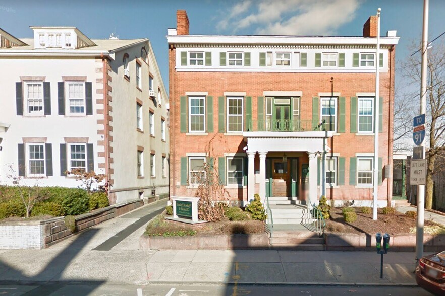 More Photos Of 27 Elm St, New Haven Office Residential For Lease