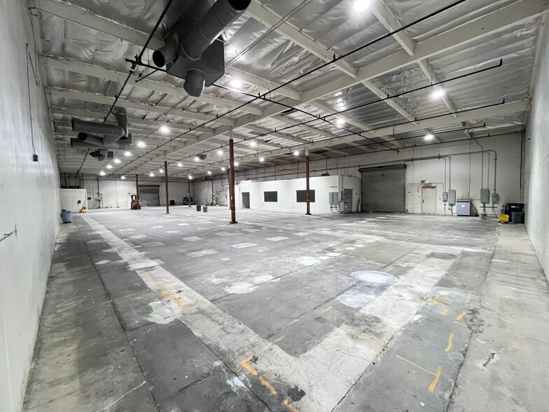 More Photos Of 14095 Laurelwood Pl, Chino Warehouse For Lease