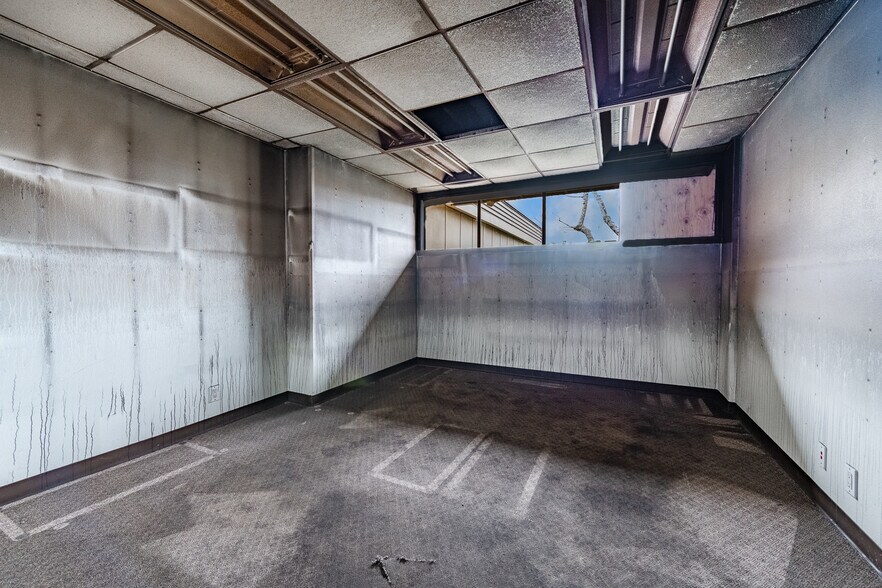 More Photos Of 253 Martin St, Blaine Office For Sale