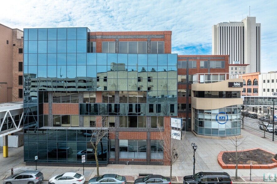 More Photos Of 221 3rd Ave SE, Cedar Rapids Unknown For Lease