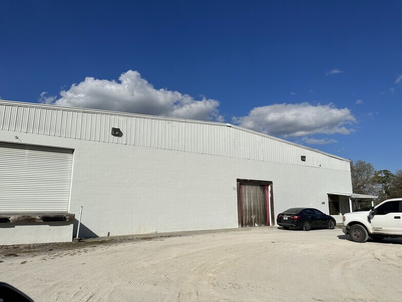 More Photos Of 229 NW 34th St, Okeechobee Warehouse For Sale