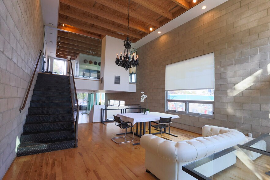 More Photos Of 6615-6621 Melrose Ave, Los Angeles Loft Creative Space For Sale
