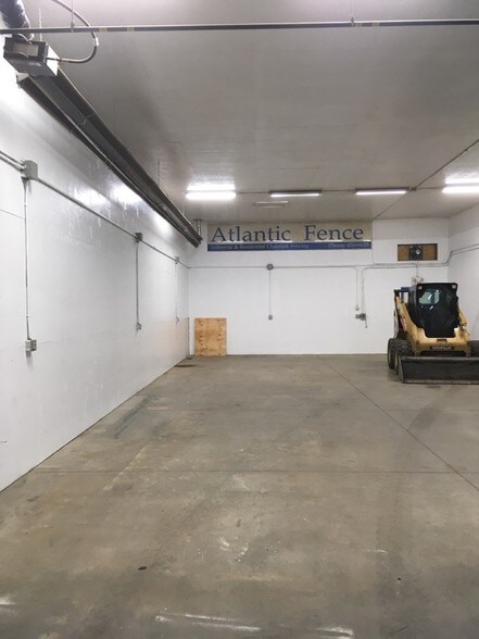 More Photos Of 12211-12219 66 St NW, Edmonton Light Manufacturing For Sale