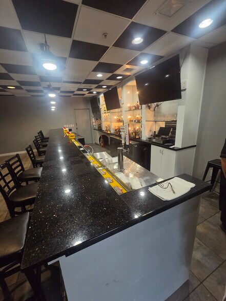 More Photos Of 2261 E Irlo Bronson Memorial Hwy, Kissimmee Hotel For Sale