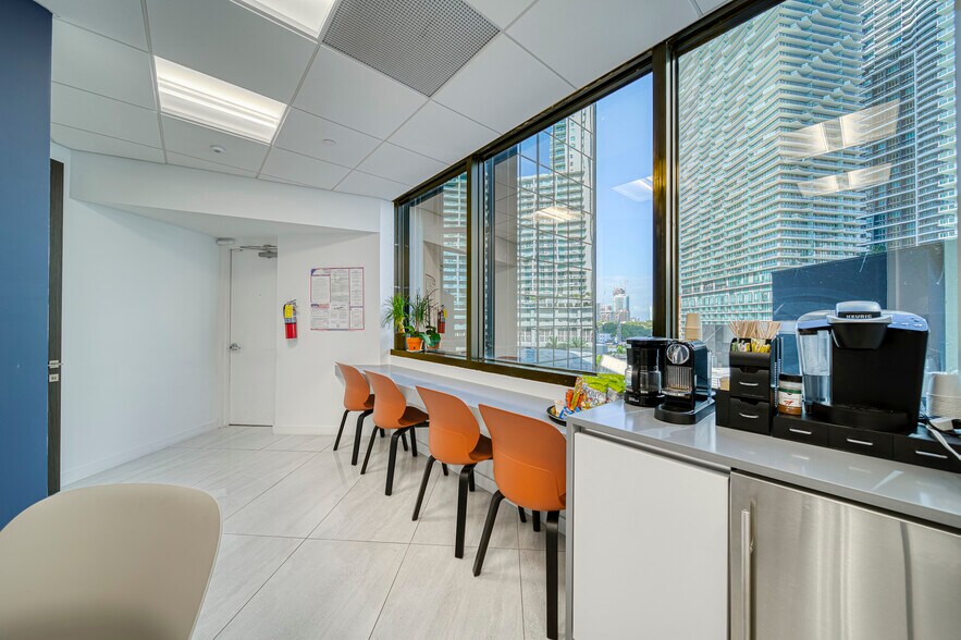 More Photos Of 1200 Brickell Ave, Miami Office For Lease