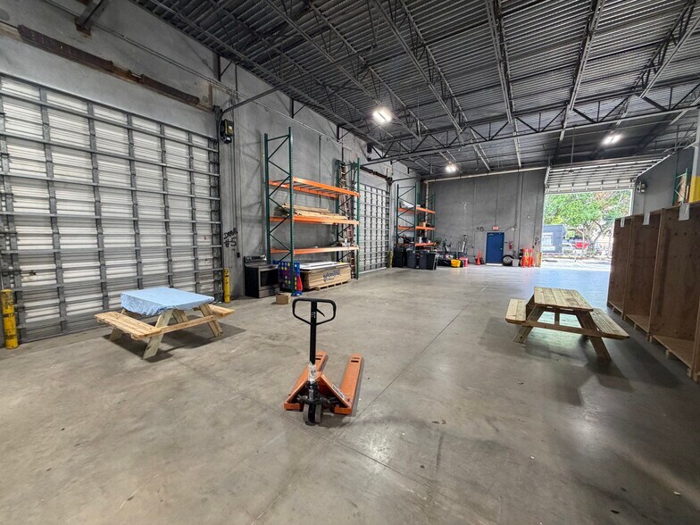 More Photos Of 4935 Park Ridge Blvd, Boynton Beach Warehouse For Lease