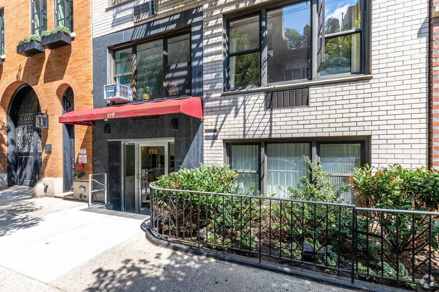 More Photos Of 119 E 83rd St, New York Apartments For Lease
