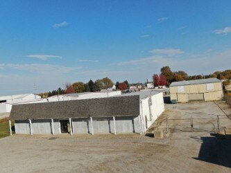 More Photos Of 1400 N Division St, Pontiac Flex For Sale