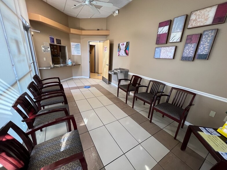 More Photos Of 17100 N 67th Ave, Glendale Medical For Lease