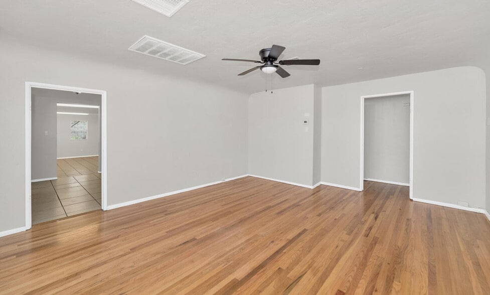 More Photos Of 316 E Vogel Ave, Phoenix Apartments For Sale