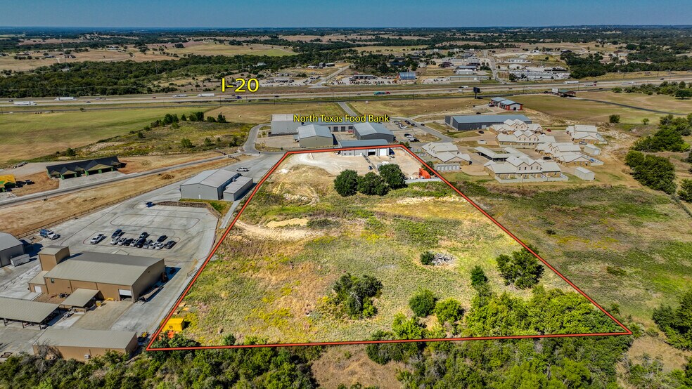 More Photos Of 125 Winners Cir, Weatherford Showroom For Sale