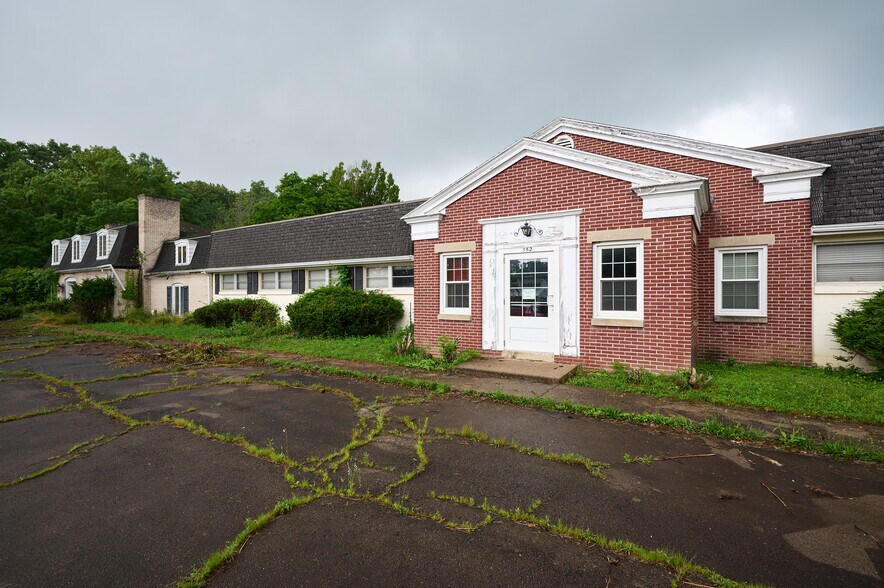 More Photos Of 352 Center St, Caledonia Manufacturing For Sale