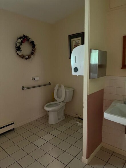 More Photos Of 5639 Walker Rd, Utica Specialty For Sale