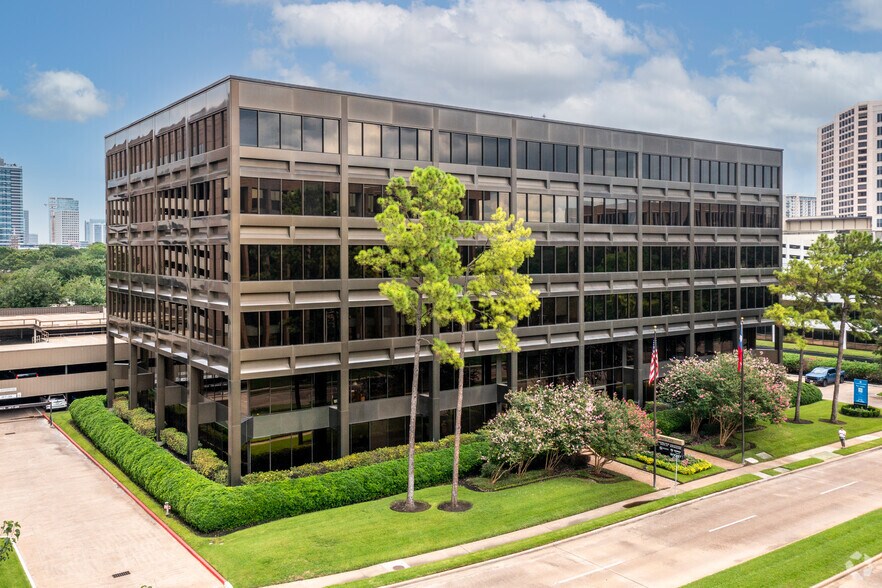 More Photos Of 1717 St. James Place, Houston Office For Lease