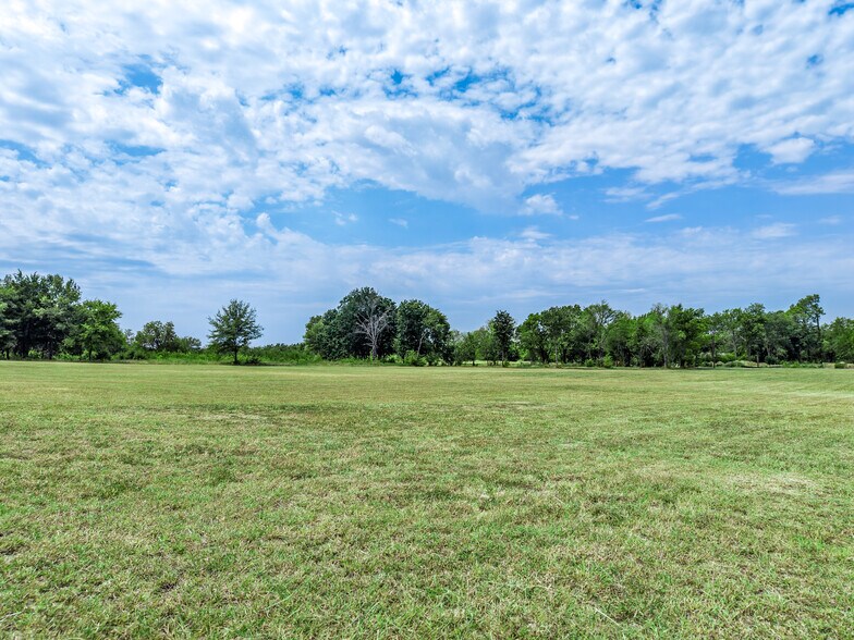 More Photos Of 0 Frank St, Terrell Land For Sale