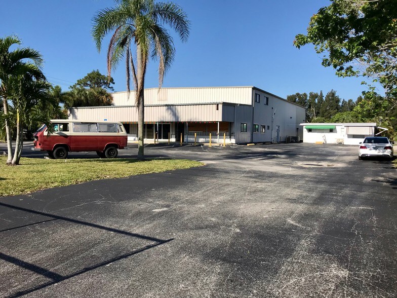 Primary Photo Of 6117 Lawrence Rd, Lake Worth Warehouse For Sale