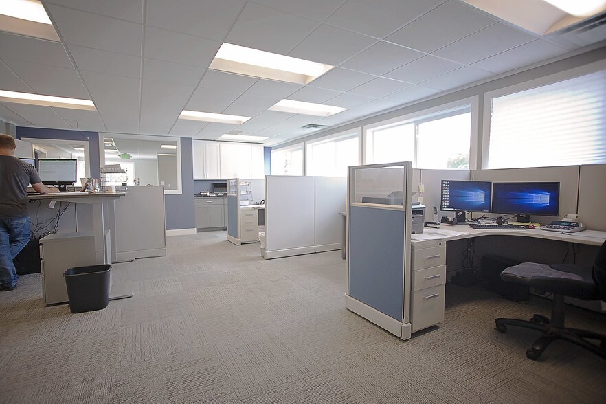 More Photos Of 605 S Kuner Rd, Brighton Office For Lease