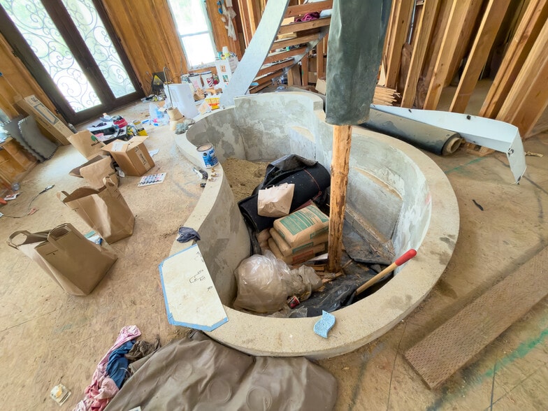 More Photos Of 46914 US-101, Bandon General Retail For Sale