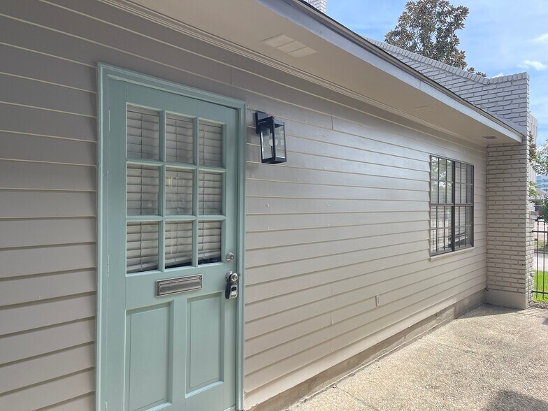 More Photos Of 11603 Newcastle Ave, Baton Rouge Office For Lease
