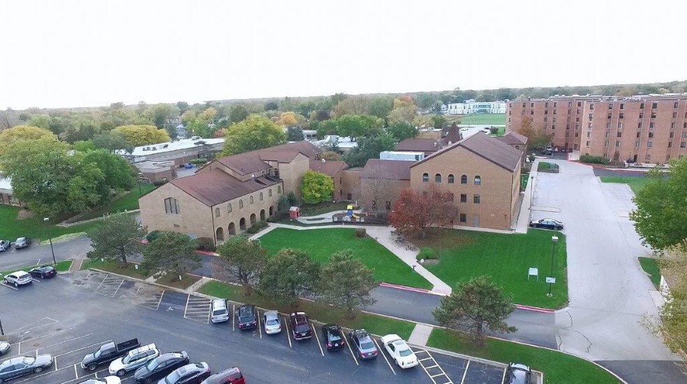 More Photos Of 329-331 S York Rd, Bensenville Daycare Center For Lease