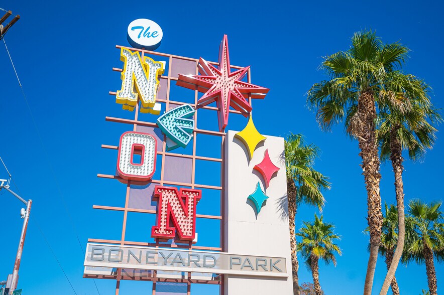 More Photos Of 630 S 3rd St, Las Vegas Office For Sale