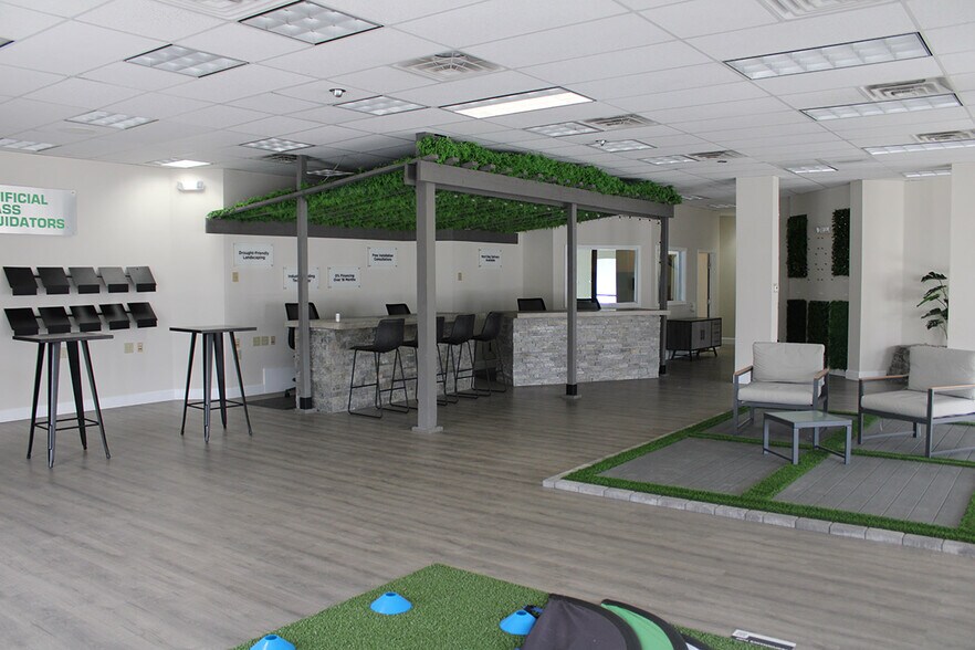 More Photos Of 9470 W Sahara Ave, Las Vegas Freestanding For Lease