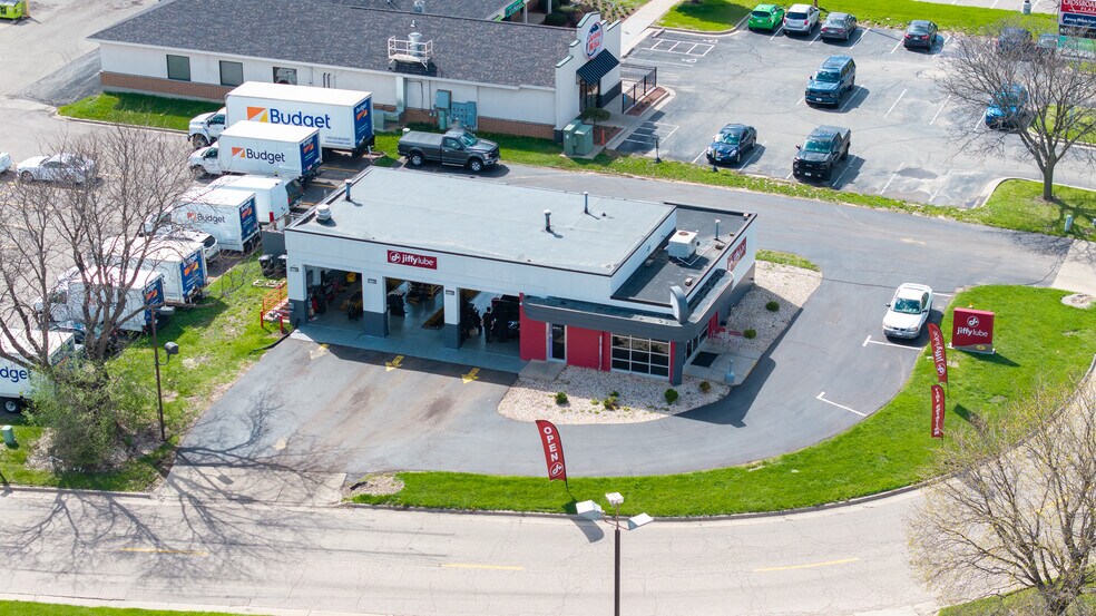 More Photos Of 2306 Humes Rd, Janesville Auto Repair For Sale