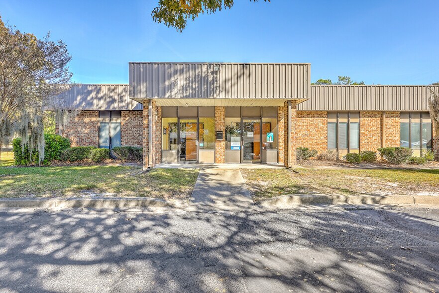 Primary Photo Of 415 Robertson Blvd, Walterboro Medical For Sale